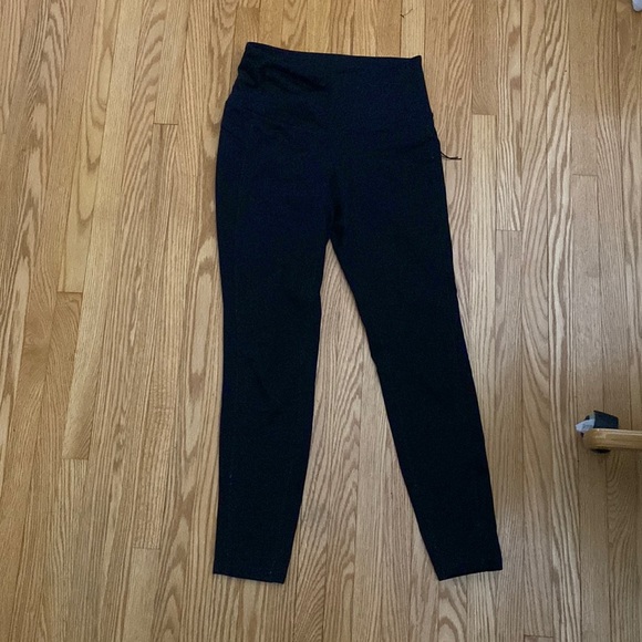 Black Leggings With Zipper Pockets - Picture 1 of 1